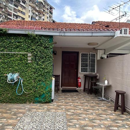 Miharja Studio Private Room With Auto Gate Parking 吉隆坡 外观 照片